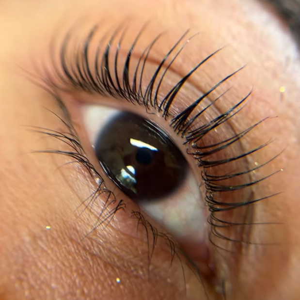 Promoción  Amigas 2x$45.000 Lifting de Pestañas